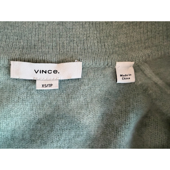 VINCE 100% cashmere Thick V neck Collared cardigan sage minimalist Size XS - Picture 5 of 6